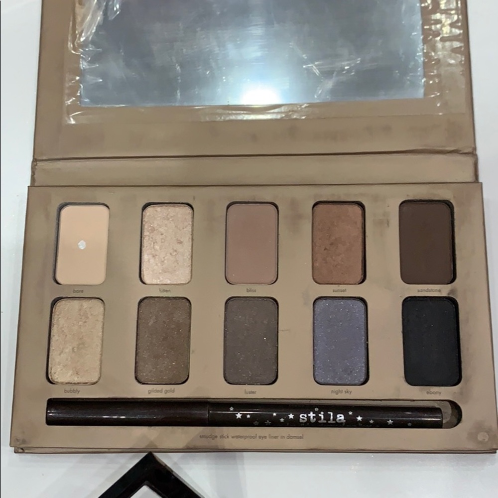 Eyeshadow Bundle - Picture 3 of 6